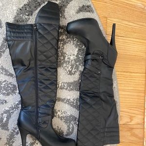 Blacked Heeled Knee High Boots